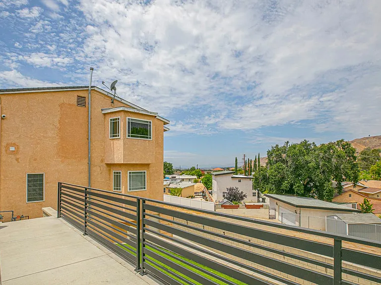 11029 Eldora Ave — Photo 73