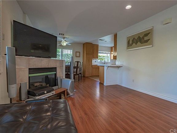 5th image of 13775 Glenoaks Blvd Unit 14