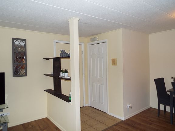 2nd image of 1106 Westover Ln Unit 1A