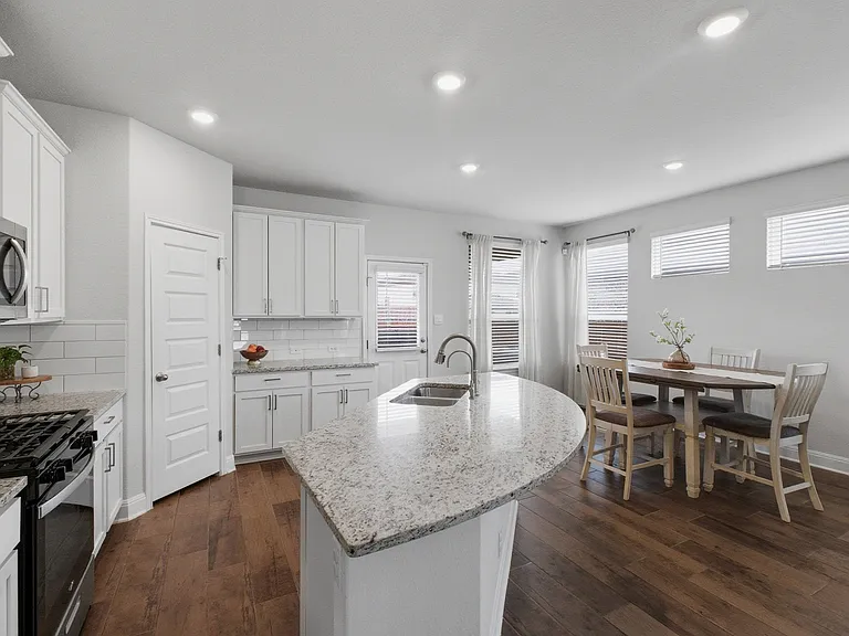 8439 Knapp Rise — Photo 10