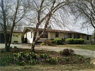 3427 Ski Point, Vassar, KS 66543