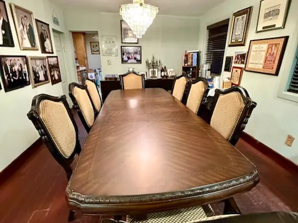 2093 East 22nd Street image 2 of 6