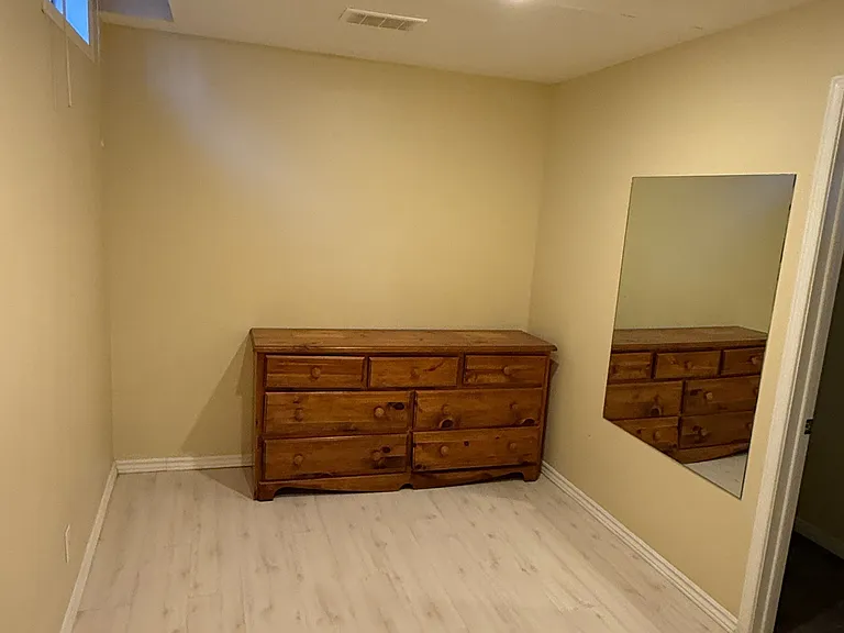 156 Bristol Rd #BASEMENT — Photo 13