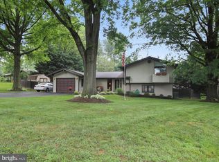 19148 Heritage Hills Dr, Brookeville, MD 20833