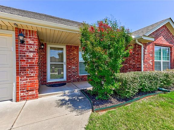 5th image of 725 Eastview Ct