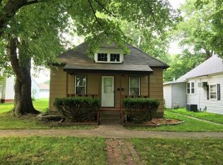 2405 Shelby Ave, Mattoon, IL 61938