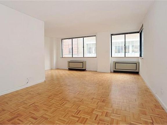 4th image of 45 W 67th St APT 9D