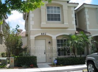 892 Summit Lake Dr, West Palm Beach, FL 33406