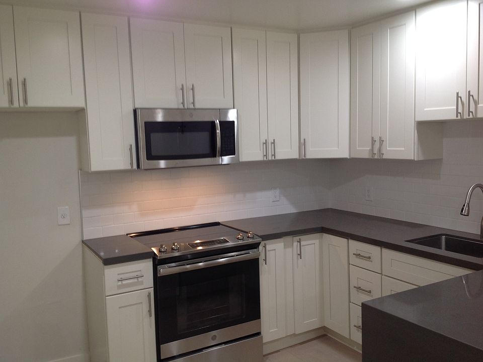 1st image of 2244 Lakeshore Ave APT 9