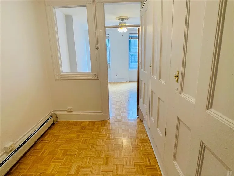404 Adams St #6 — Photo 5