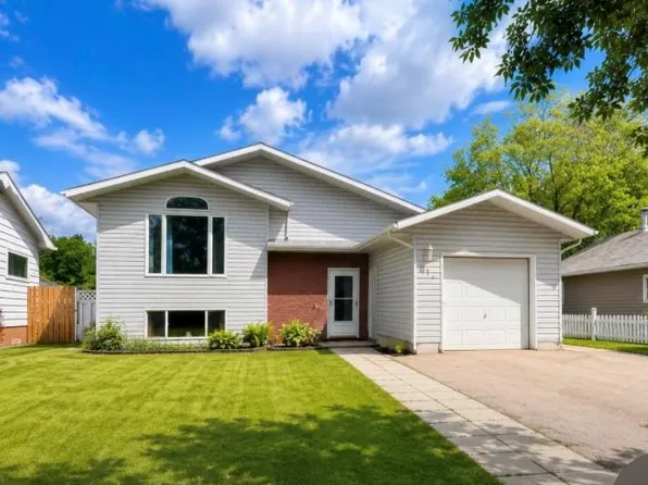 414 1st STREET E, Meadow Lake, SK S9X 1E9