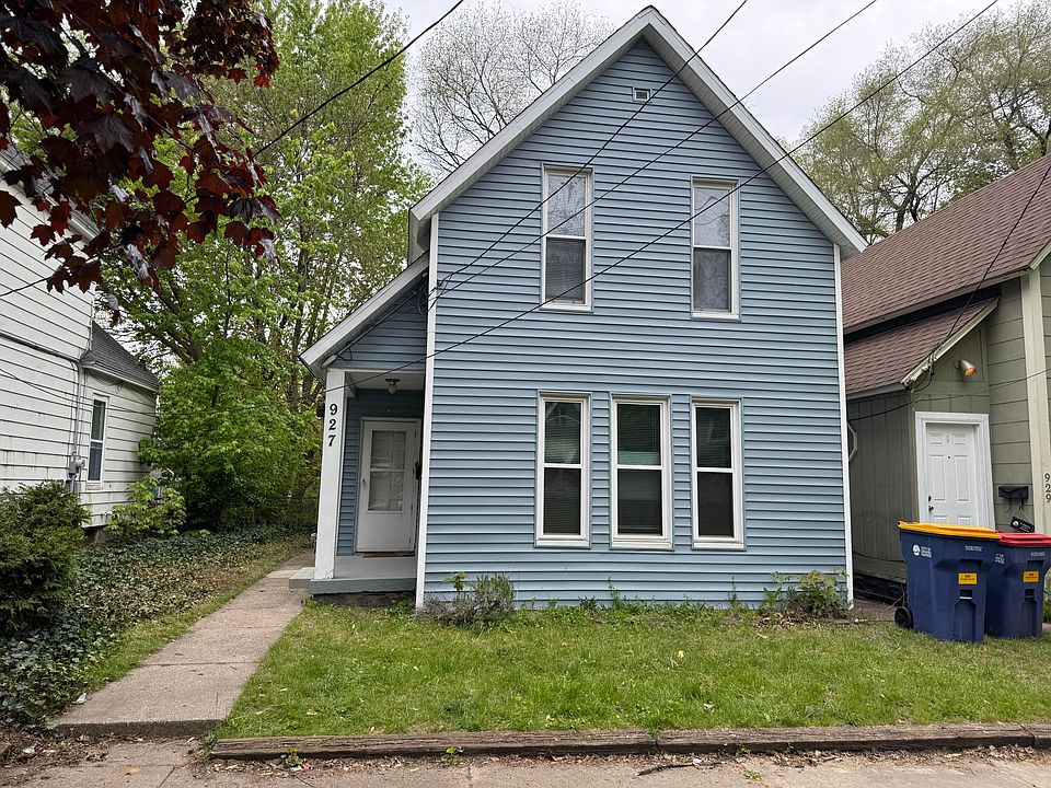 1st image of 927 Prospect Ave NE