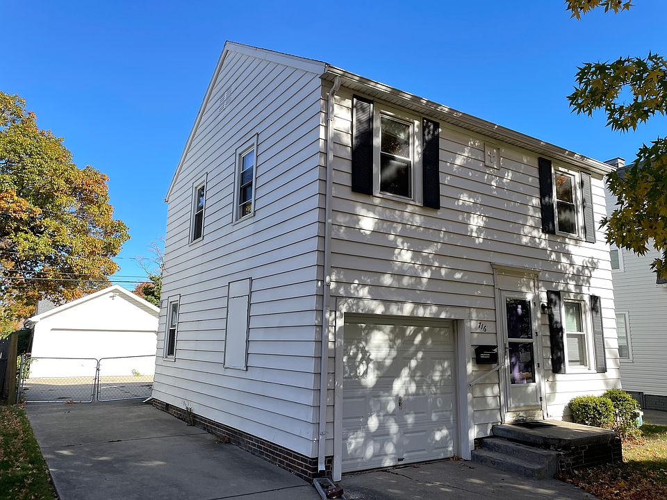1 Car attached garage plus 2 1/2 car detached garage
