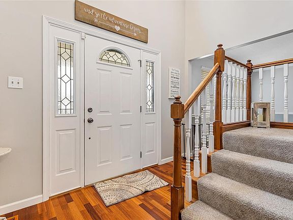 3rd image of 3590 Summerlyn Dr