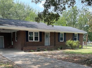 1971 Winter Forest Dr, Kinston, NC 28504