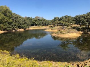 611 Spring Valley Rd, Paradise, TX 76073