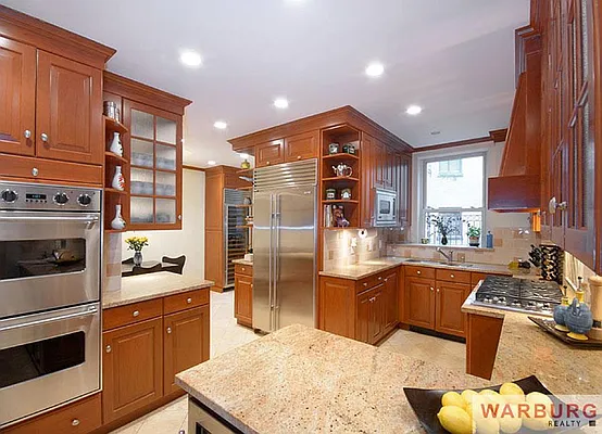 Sold by Warburg | media 13