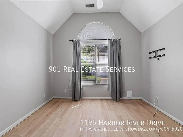 1195 Harbor River Dr — Photo 17