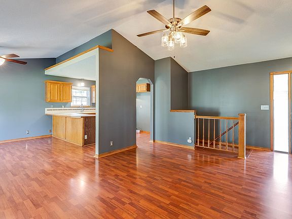 3rd image of 10701 W Harvest Ct