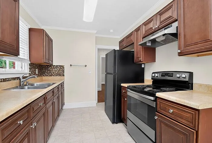 2 bed, 1.0 bath, 1080 sqft, $1,425 — Photo 4