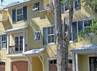 207 Oyster Point Dr, Midway, GA 31320