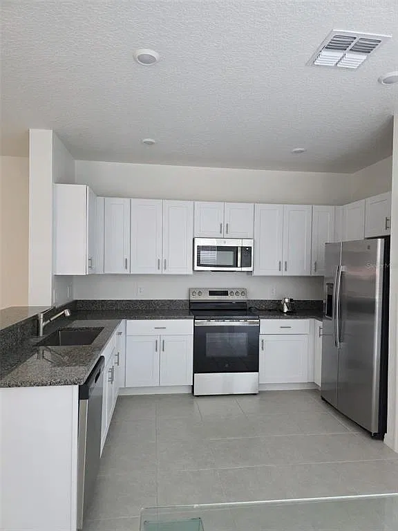 2 bed, 2.5 bath, 1541 sqft, $1,950 — Photo 4