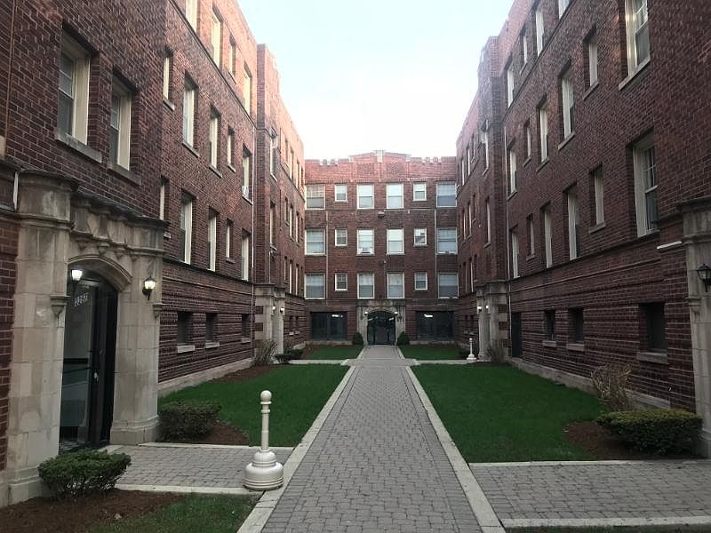 1st image of 3259 W Wrightwood Ave APT 3h