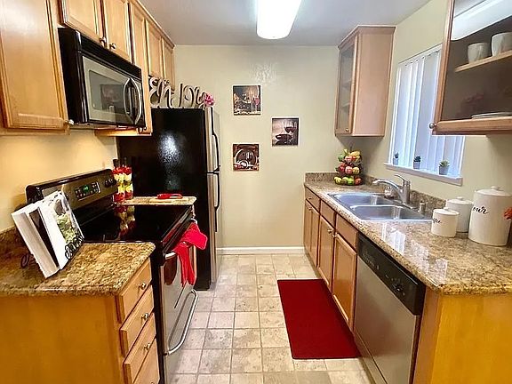 5th image of 2250 Monroe St APT 158