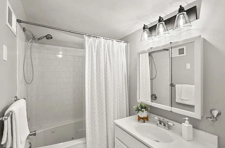 1303 Patapsco St — Photo 24