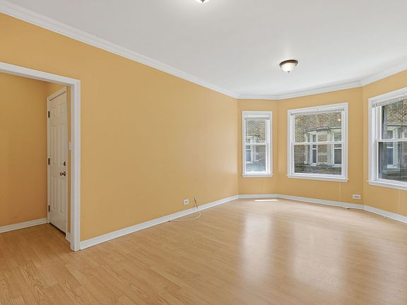 3rd image of 1624 W Farwell Ave APT 1D