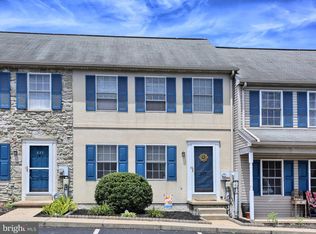 837 Knoll Dr, Mount Joy, PA 17552