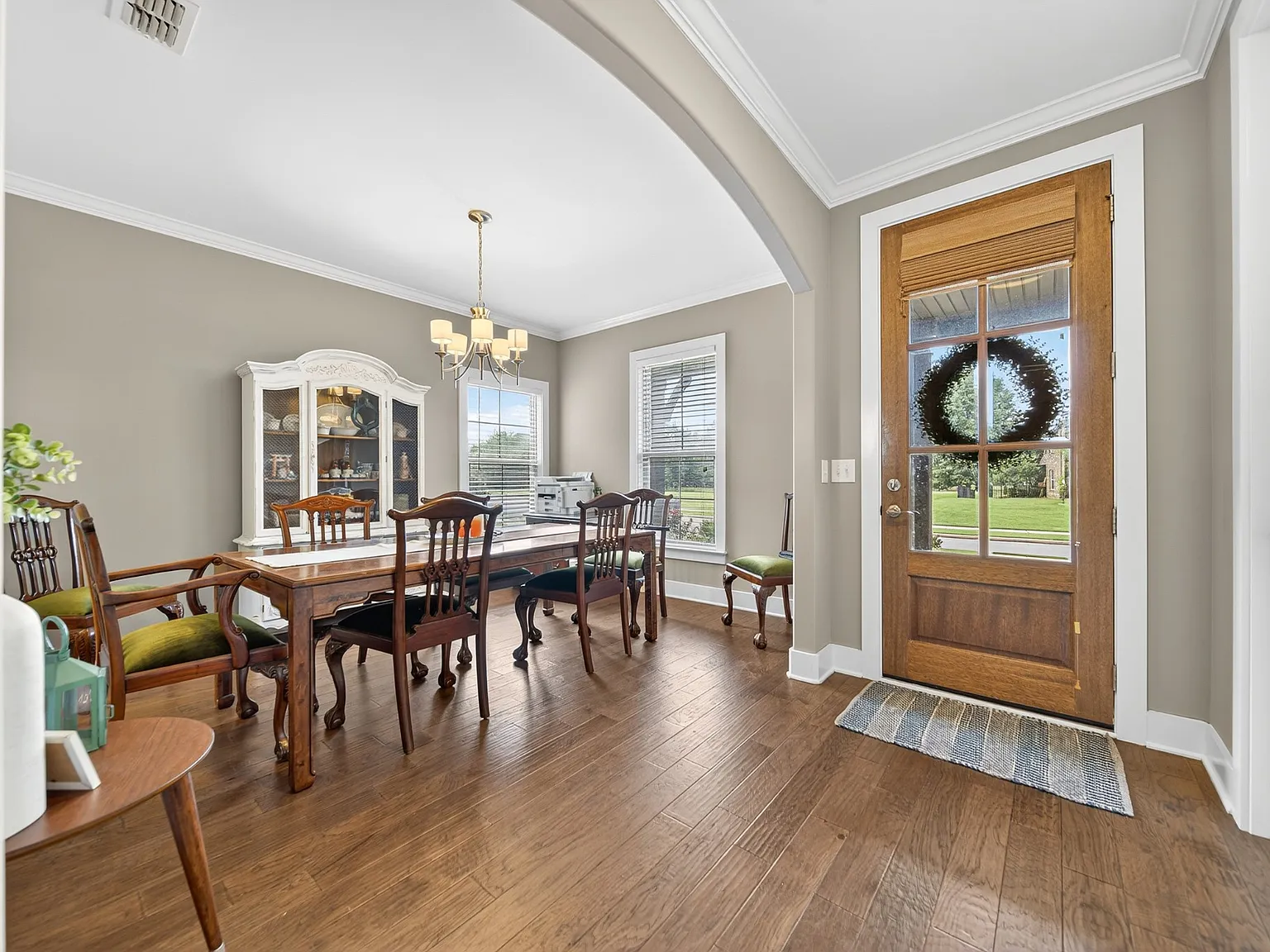 5 bed, 3425 sqft, $3,600 — Photo 4