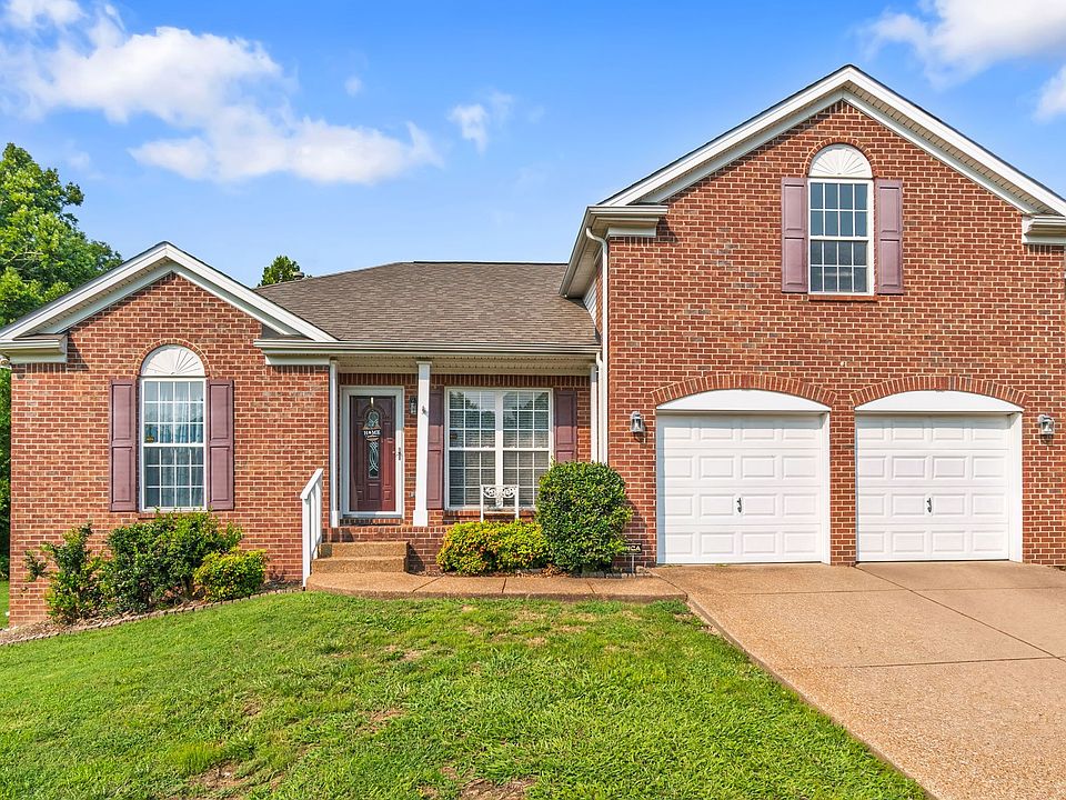 1st image of 214 Cobblestone Lndg