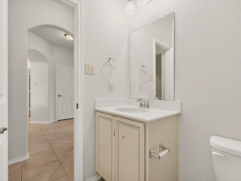 781 Lancashire Ln — Photo 28
