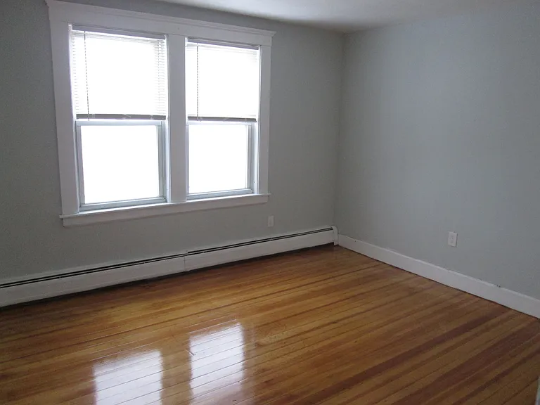 63 Chestnut St #2R — Photo 4