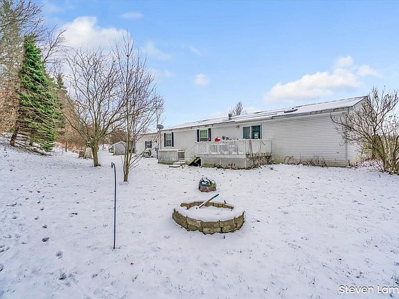 4th image of 985 Sandhill Dr #220