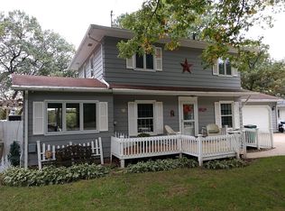 188 Oakwood Dr, Evansdale, IA 50707