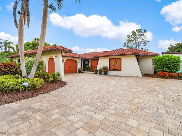 694 Astarias Cir, Fort Myers, FL 33919