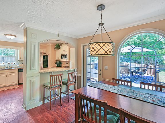 5th image of 1441 Willow Bend Dr