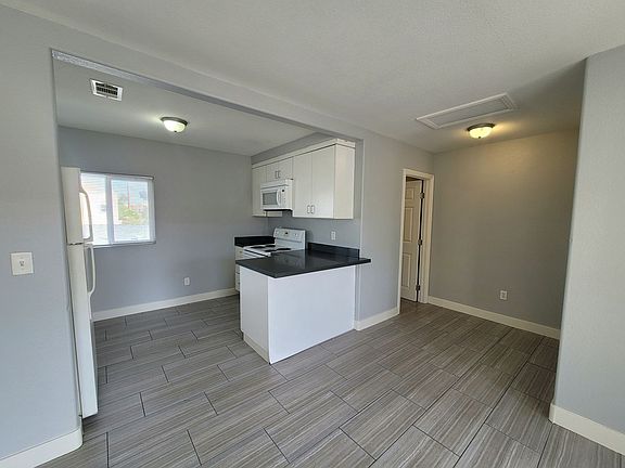3rd image of 224 N 13th St APT C