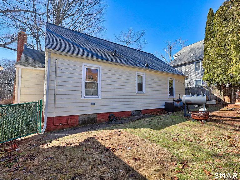 196 Waite St — Photo 10