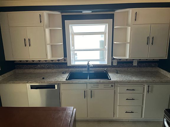 5th image of 1451 Hobson St