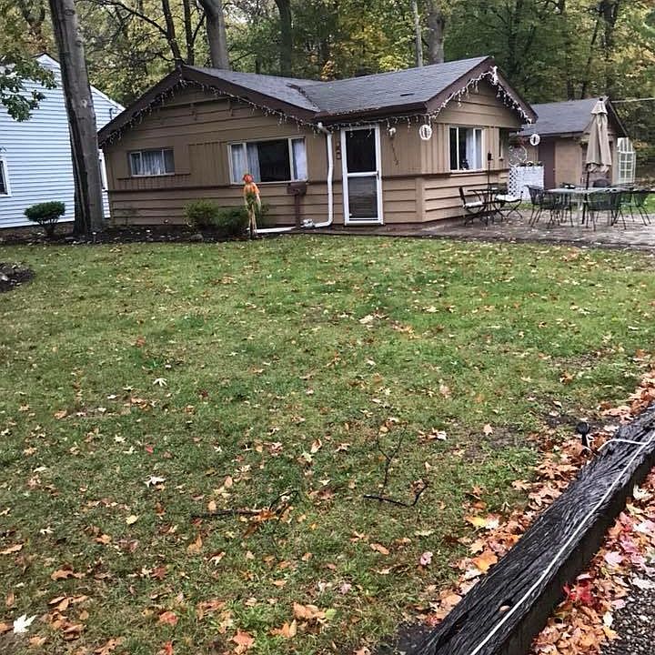 1st image of 33132 Redwood Blvd