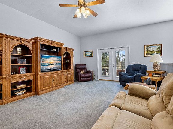 5th image of 287 NW Lake Valley Ter
