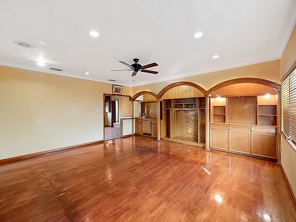 2nd image of 1801 N Ocean Breeze