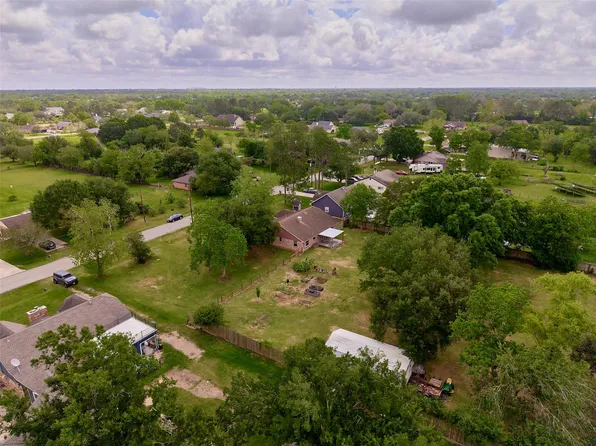 3979 County Road 962b, Alvin, TX 77511