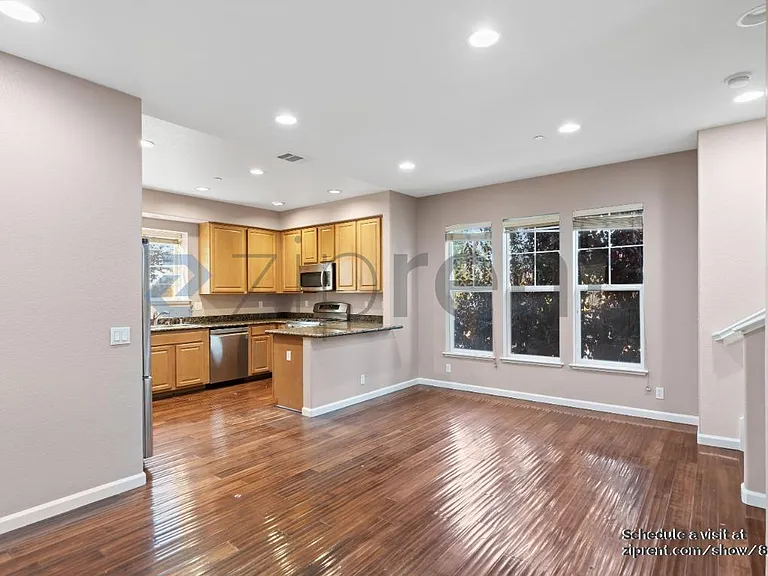2801 Lavender Ter — Photo 9