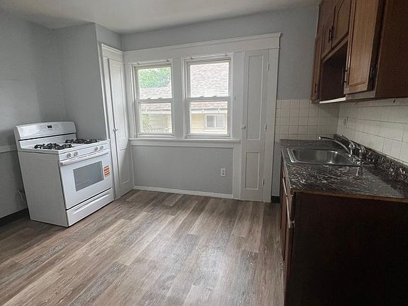 4th image of 965 Stevenson Rd #Up