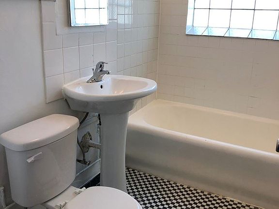 4th image of 2036 S 5th Ave APT 309