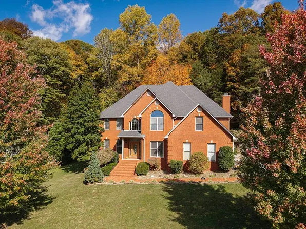 1434 N Plantation Dr, Cookeville, TN 38506